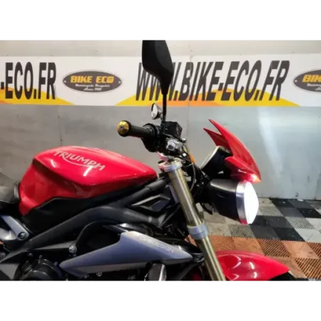 TRIUMPH STREET TRIPLE 675