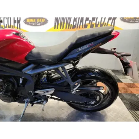 TRIUMPH STREET TRIPLE 675