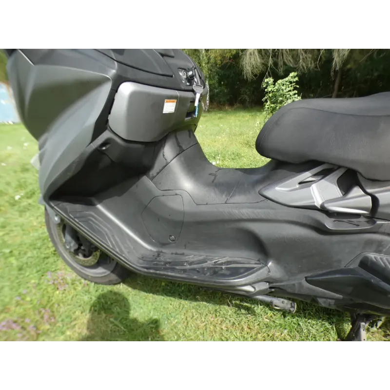 SUZUKI 650 BURGMAN