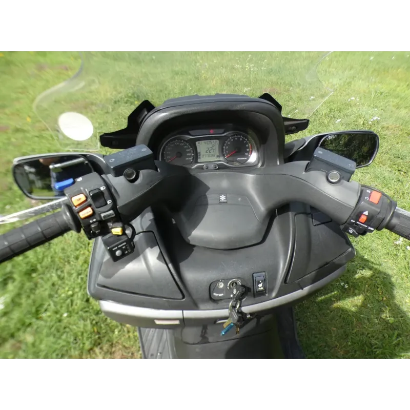SUZUKI 650 BURGMAN