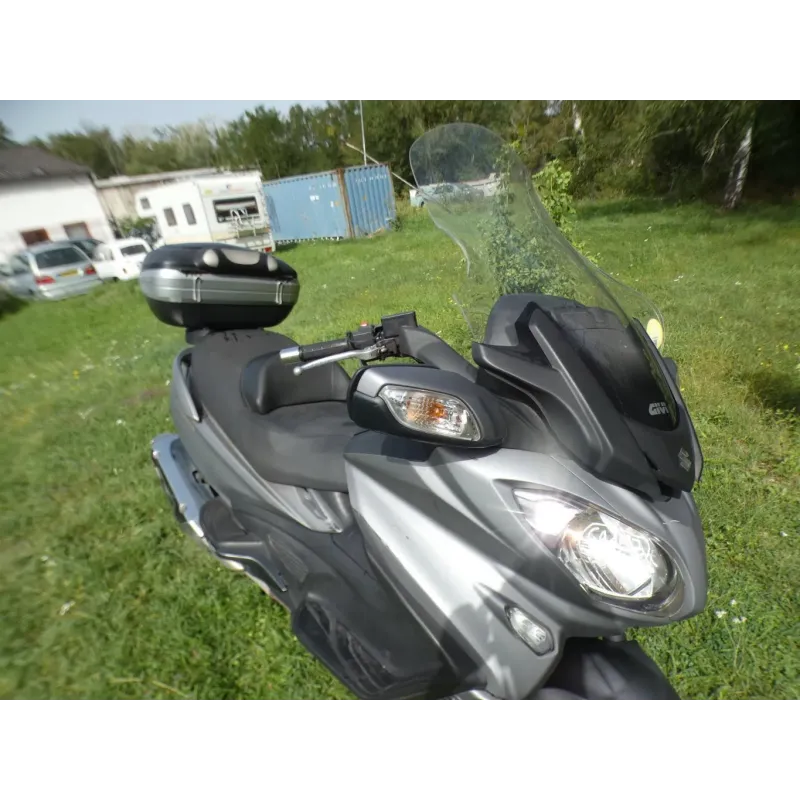 SUZUKI 650 BURGMAN