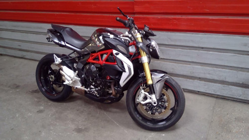 MV AGUSTA 800 BRUTALE RR