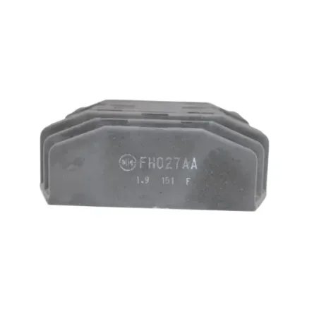 Regulateur charge batterie TRIUMPH TRIDENT 660 2021 - 2025