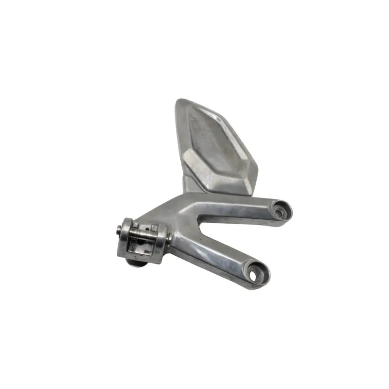 Platine avant droite TRIUMPH TRIDENT 660 2021 - 2025