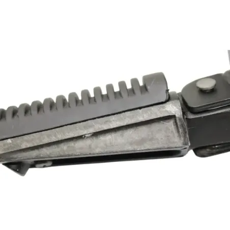Repose pieds arriere droit YAMAHA XP 500 TMAX 2004 - 2007
