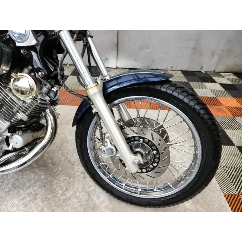 YAMAHA XV 750 VIRAGO