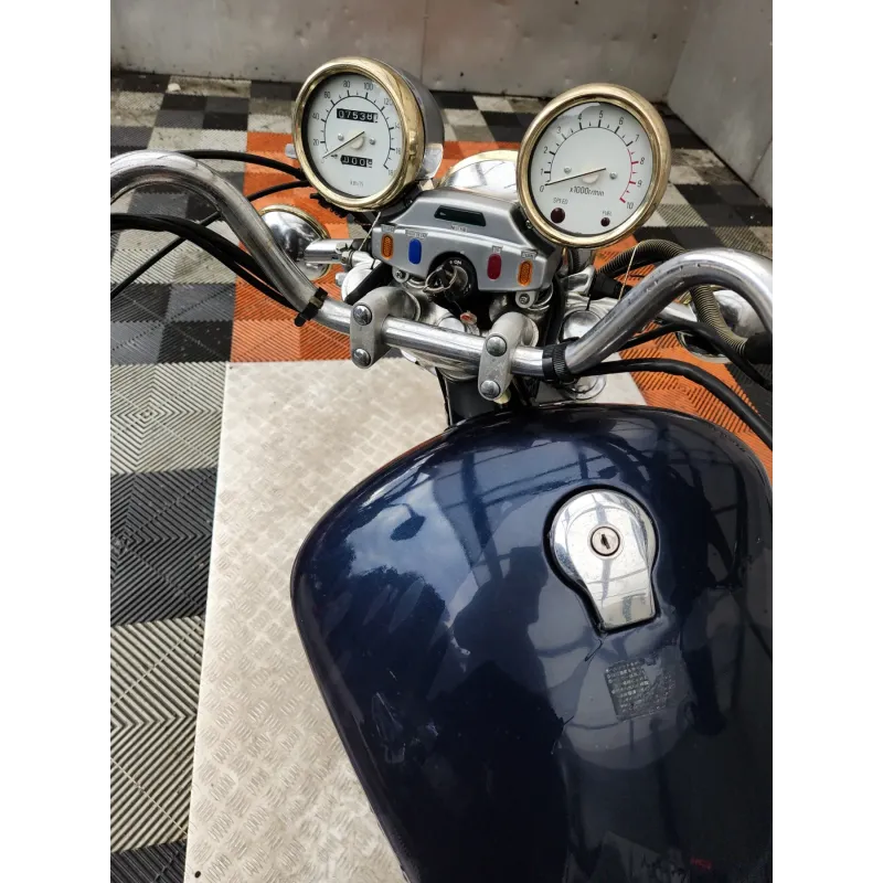 YAMAHA XV 750 VIRAGO
