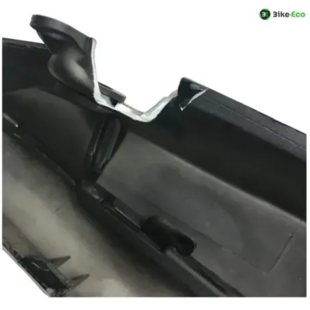 Cache carenage coque arriere gauche CF MOTO NK 650 2013-2016