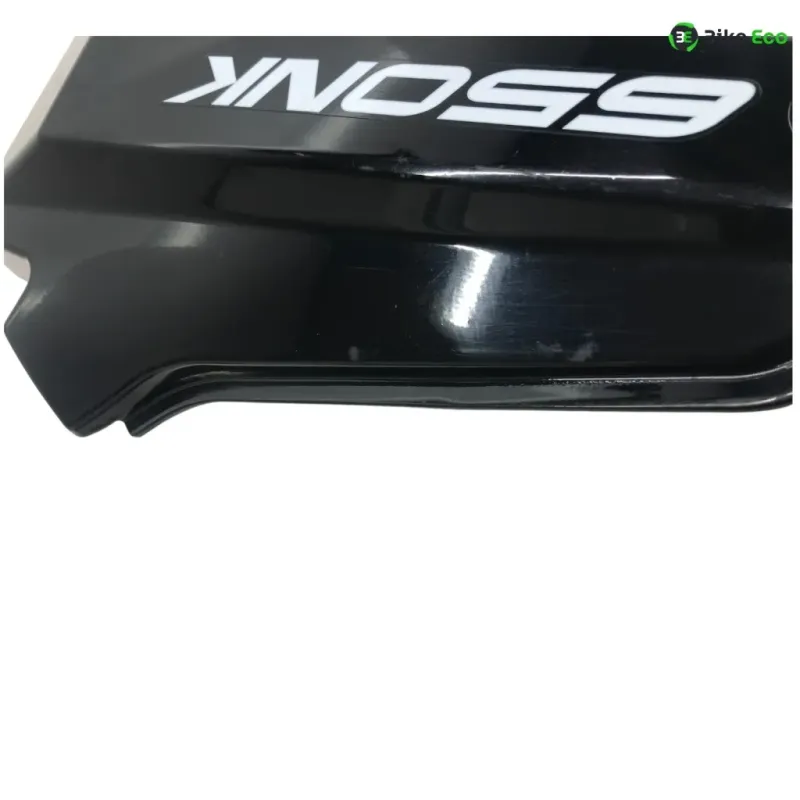 Cache carenage sous selle droit CF MOTO NK 650 2013-2016