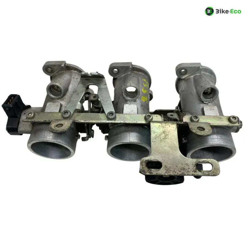 Rampe d'injection TRIUMPH DAYTONA 955 1997-1998 T595