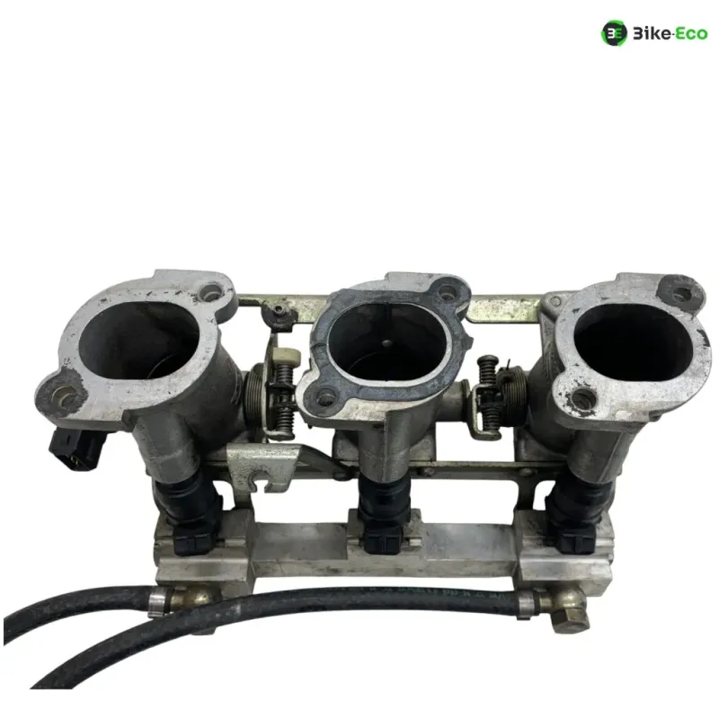 Rampe d'injection TRIUMPH DAYTONA 955 1997-1998 T595
