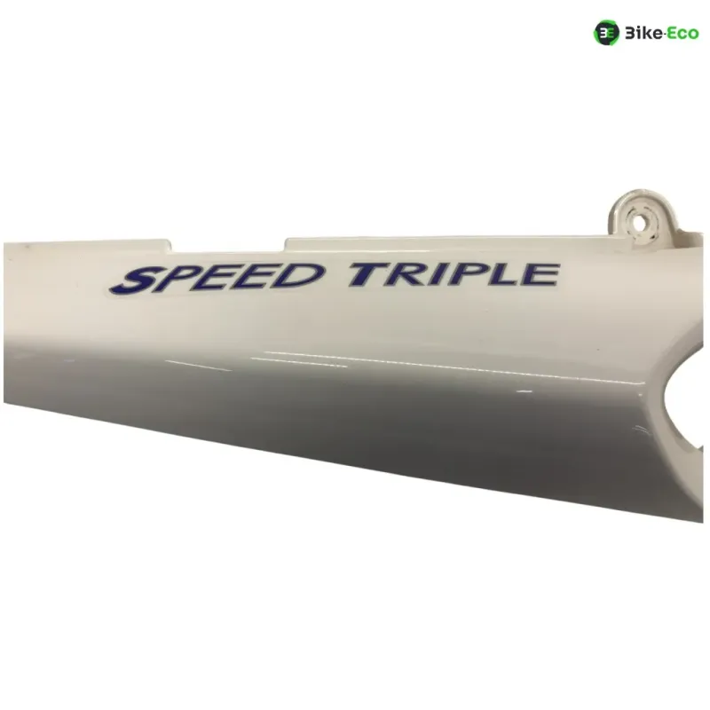 Cache carenage coque arriere droit TRIUMPH SPEED TRIPLE 1050 2005-2007