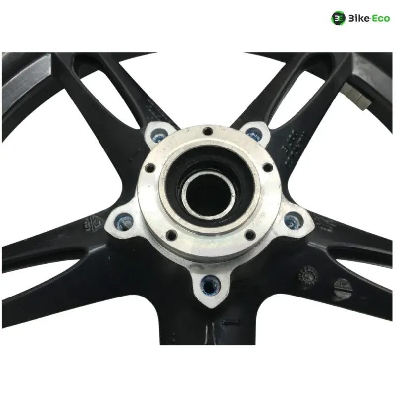 Jante avant TRIUMPH SPEED TRIPLE 1050 2005-2007