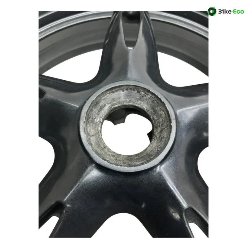 Jante arriere TRIUMPH SPEED TRIPLE 1050 2005-2007