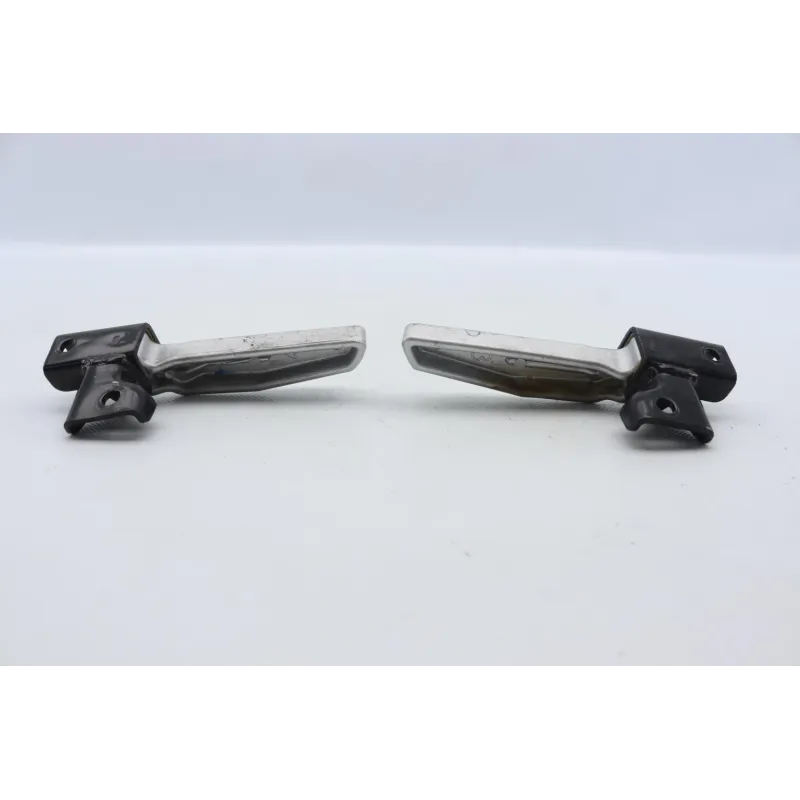 Repose pieds arriere droit PEUGEOT TWEET 125 2010 - 2016