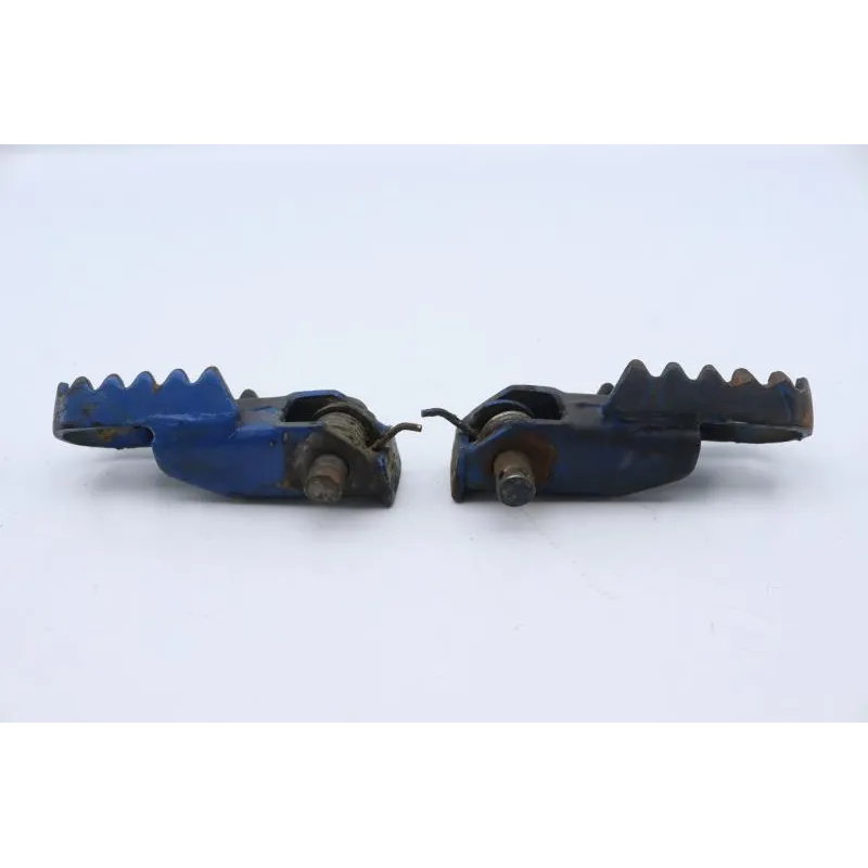 Repose pieds avant droit SUZUKI TS 125 1982 - 1989
