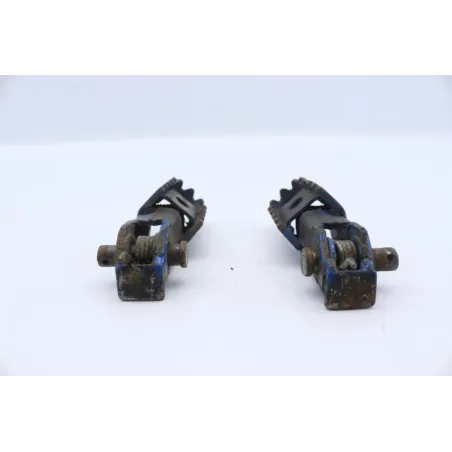 Repose pieds avant droit SUZUKI TS 125 1982 - 1989