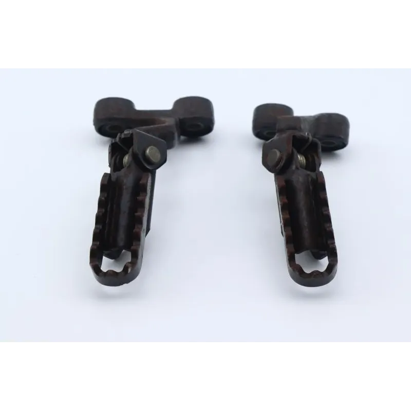 Repose pieds avant droit SUZUKI DR 650 RSE 1992 - 1997