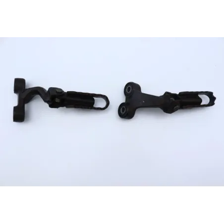 Repose pieds avant droit SUZUKI DR 650 RSE 1992 - 1997
