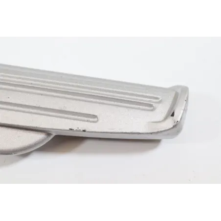 Repose pieds arriere droit SYM GTS 125 SPORT 2015 - 2017