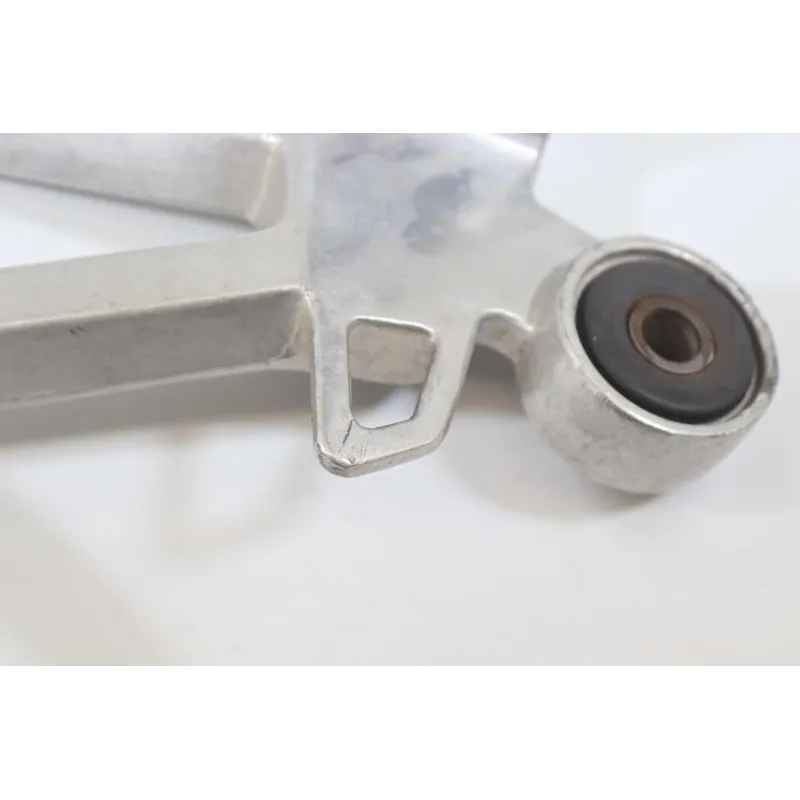 Platine arriere droite YAMAHA FZS 600 FAZER 1998 - 2001