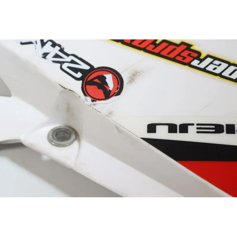 Coque arriere gauche RIEJU MRT 50 TROPHY 2013 - 2017