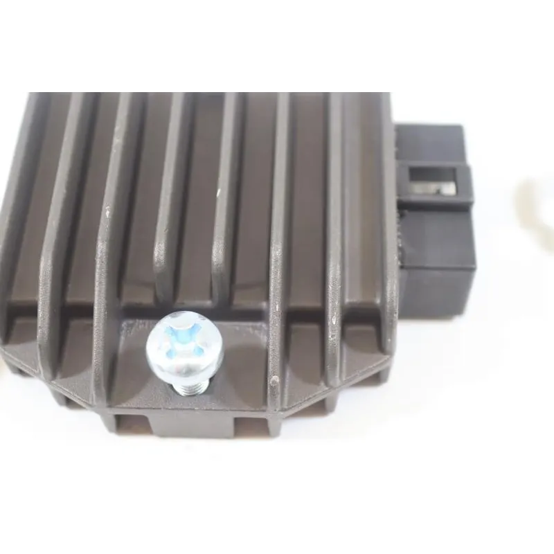 Regulateur charge batterie YAMAHA YP 125 MAJESTY 1998 - 2001