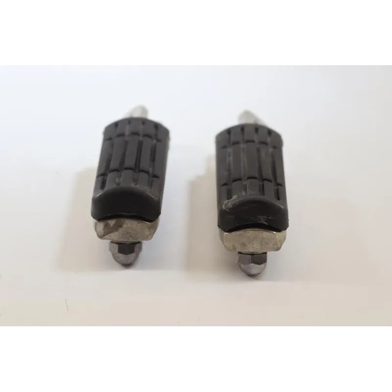 Repose pieds arriere droit YAMAHA FJR 1300 2001 - 2005