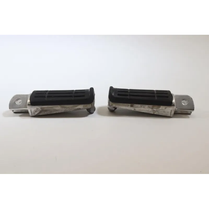 Repose pieds arriere droit YAMAHA FJR 1300 2001 - 2005