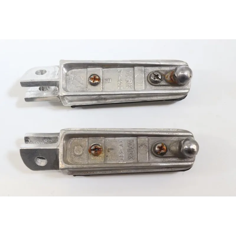 Repose pieds arriere droit YAMAHA FJR 1300 2001 - 2005