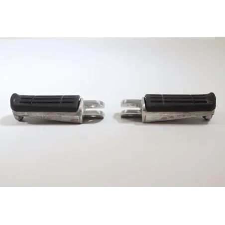 Repose pieds arriere droit YAMAHA FJR 1300 2001 - 2005