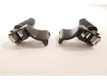 Repose pieds arriere droit YAMAHA YPR 125 XMAX 2006 - 2009