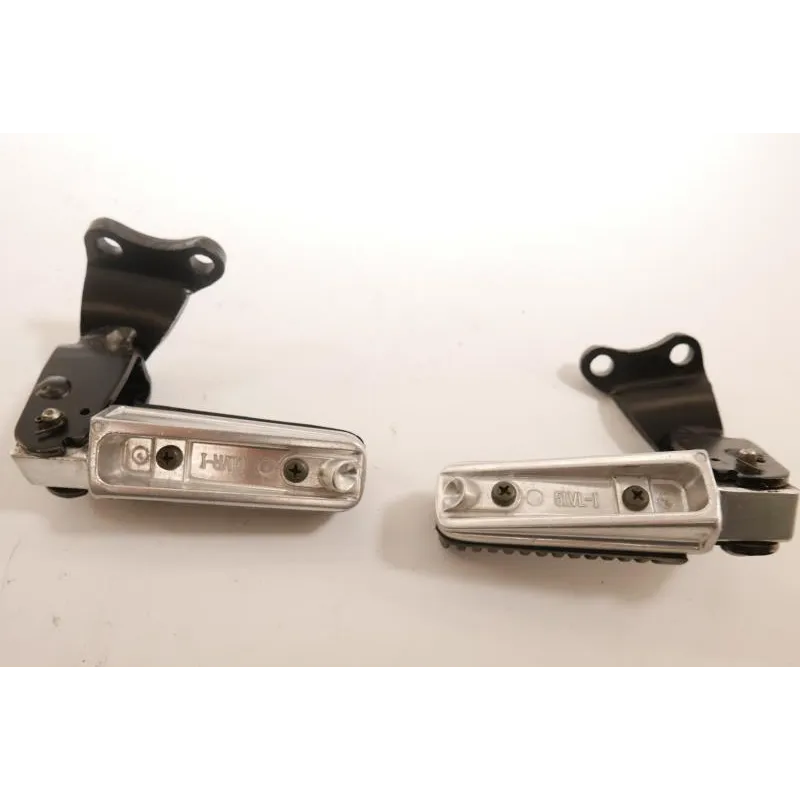 Repose pieds arriere droit YAMAHA YPR 125 XMAX 2006 - 2009