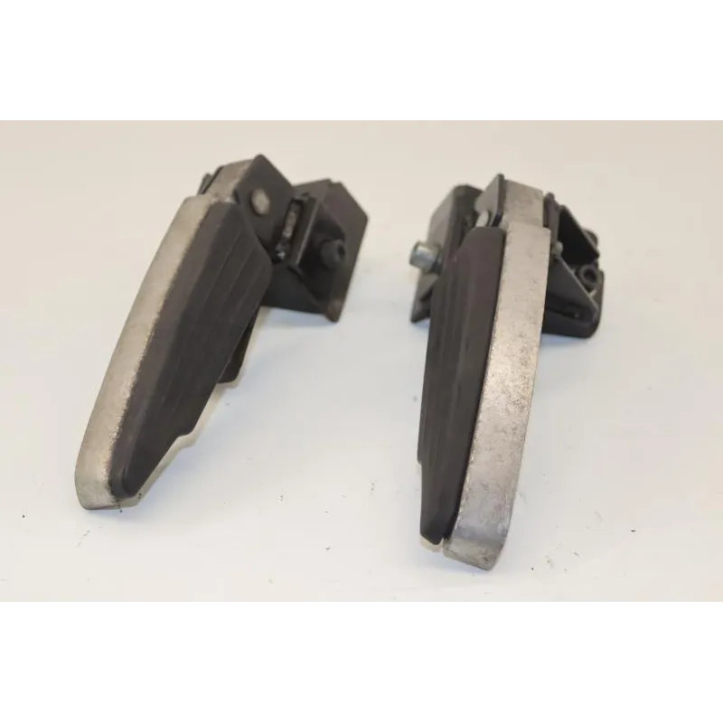 Repose pieds arriere droit PEUGEOT SATELIS 125 2012 - 2016