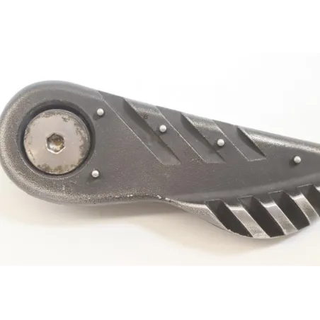 Repose pieds arriere droit MBK CW 50 BOOSTER 2004 - 2018