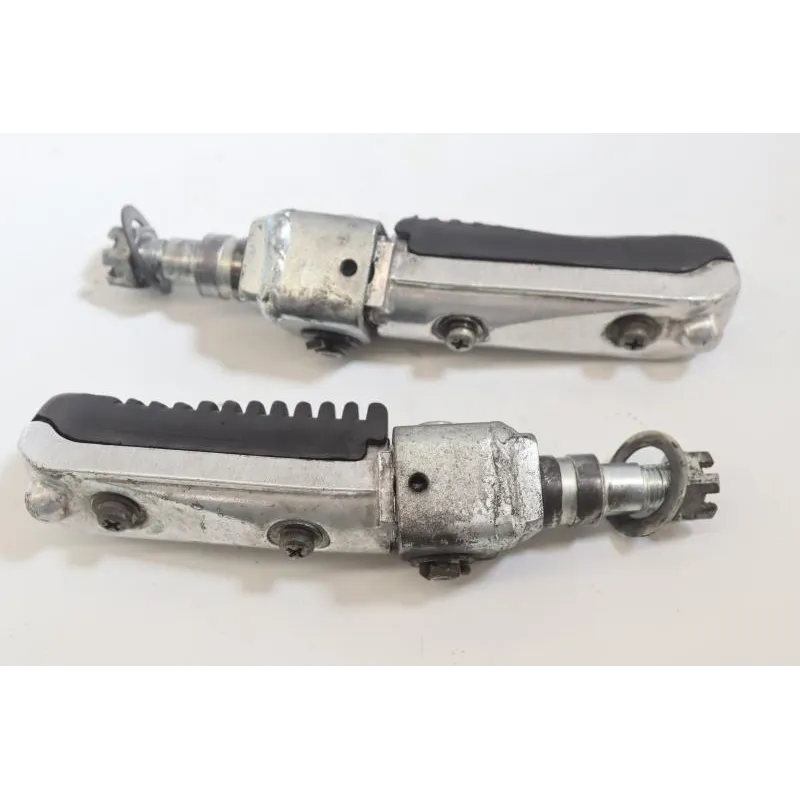 Repose pieds avant droit SUZUKI GSF 400 BANDIT 1991 - 1995