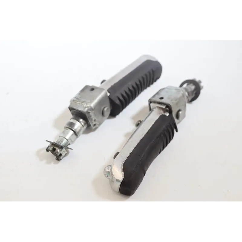 Repose pieds avant droit SUZUKI GSF 400 BANDIT 1991 - 1995