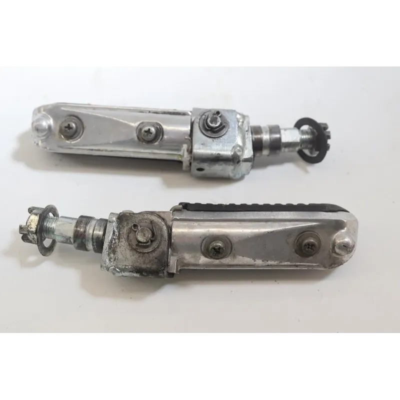 Repose pieds avant droit SUZUKI GSF 400 BANDIT 1991 - 1995