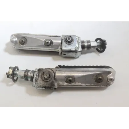 Repose pieds avant droit SUZUKI GSF 400 BANDIT 1991 - 1995
