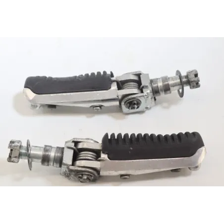 Repose pieds avant droit SUZUKI GSF 400 BANDIT 1991 - 1995