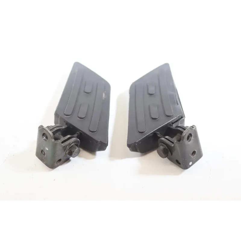 Repose pieds arriere droit PEUGEOT KISBEE 50 RS 2011 - 2017