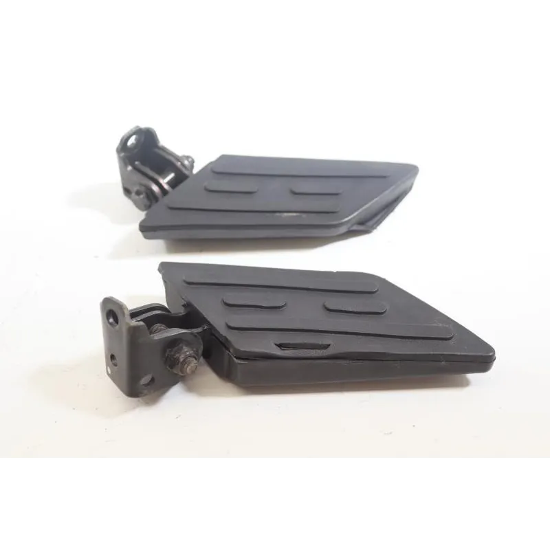 Repose pieds arriere droit PEUGEOT KISBEE 50 RS 2011 - 2017