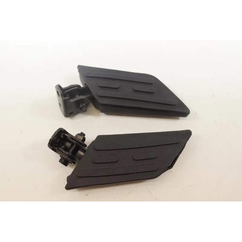 Repose pieds arriere droit PEUGEOT KISBEE 50 2010 - 2020