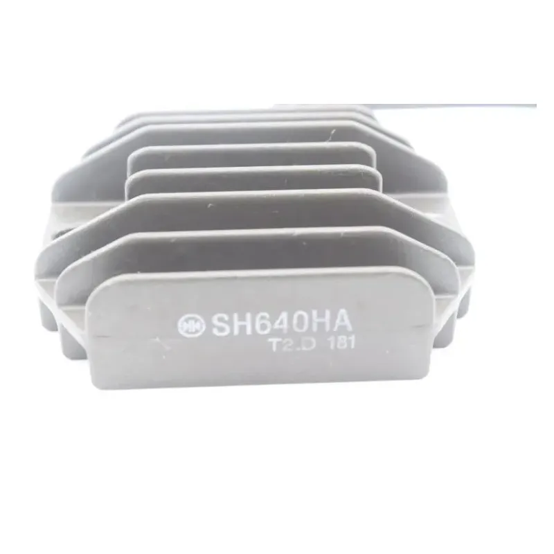 Regulateur charge batterie SUZUKI GS 500 2003 - 2006