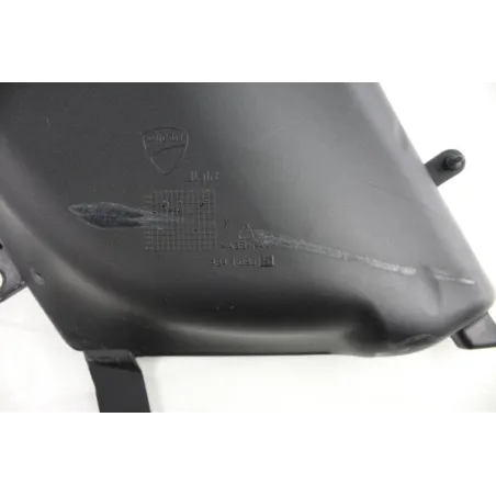 Ecope radiateur droit DUCATI DIAVEL 1200 ABS 2012 - 2013