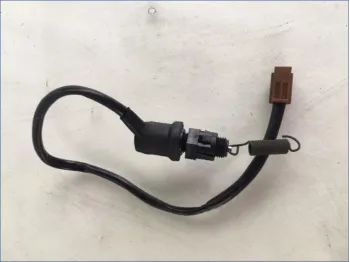 Contacteur de frein arriere YAMAHA FZ6 600 FAZER S2 2007 - 2010