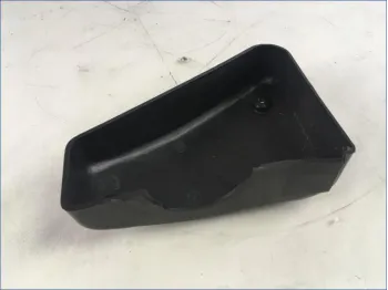 Cache lateral droit YAMAHA FZS 600 FAZER 1998 - 2001