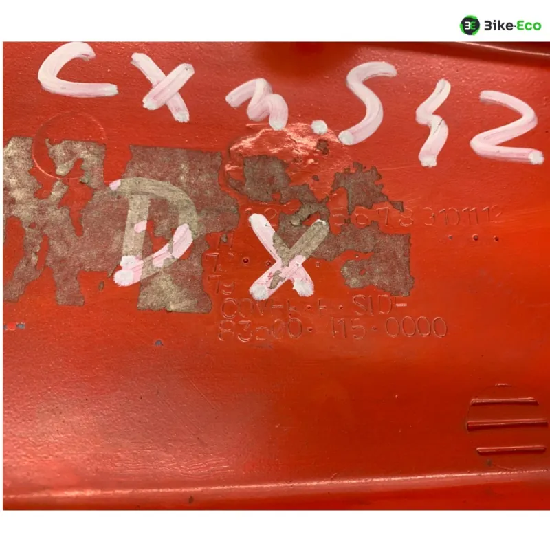 Cache carenage sous selle droit HONDA CX 500 1978-1982