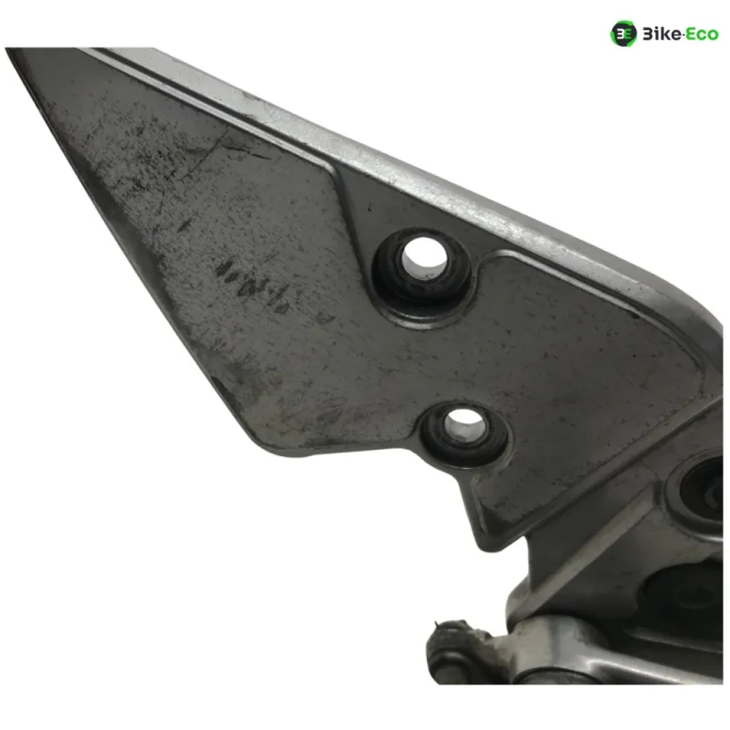 Platine avant droite SUZUKI GSF 600 1995-1999 BANDIT S