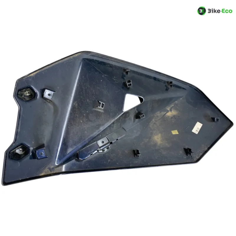 cache carenage face avant gauche BMW CE 04 2021-2024